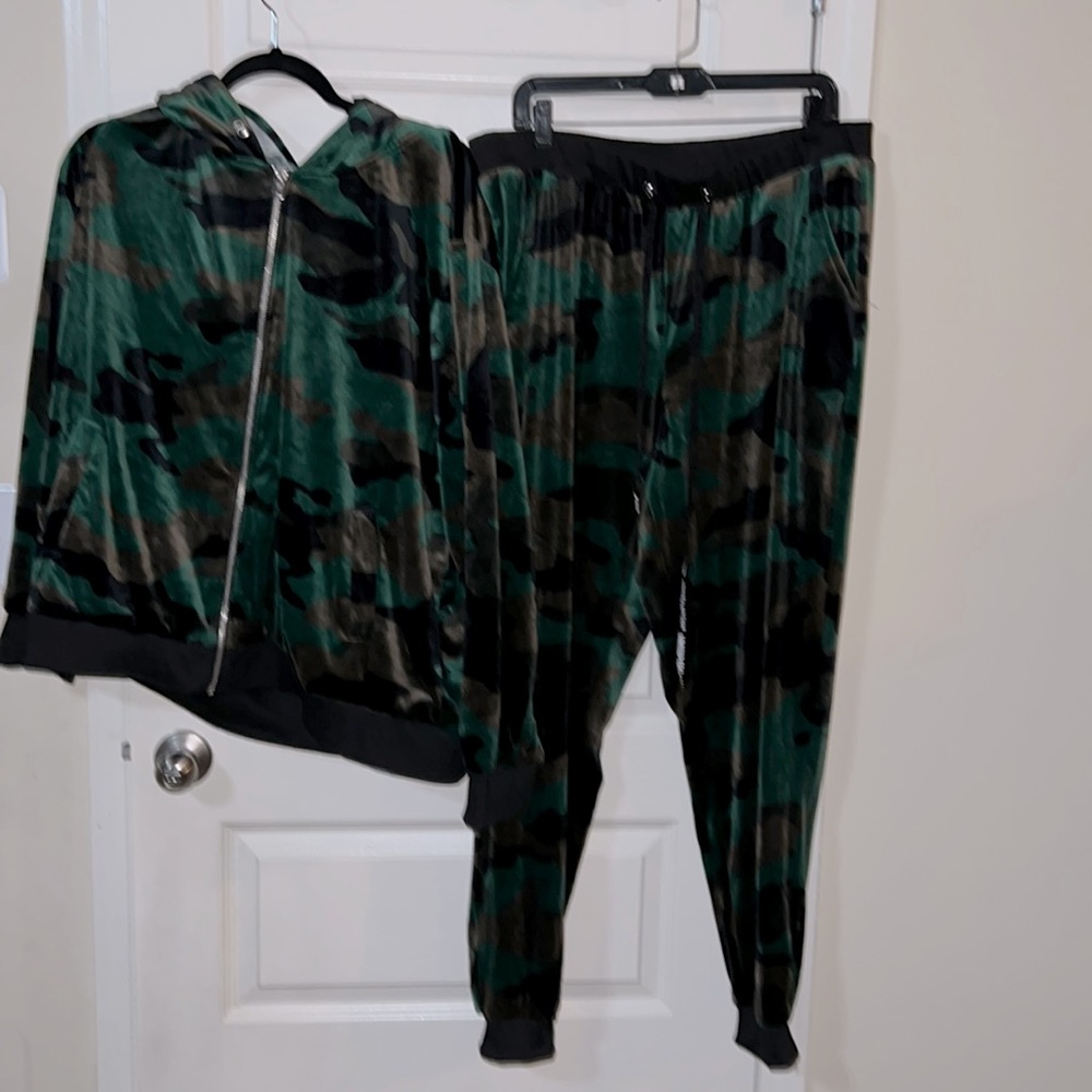 2pc Jogger Army Fatigue Print Jogger Set From Ash… - image 1